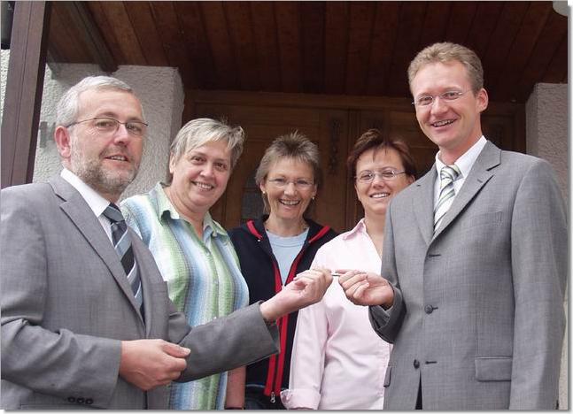 Schl�ssel�bergabe